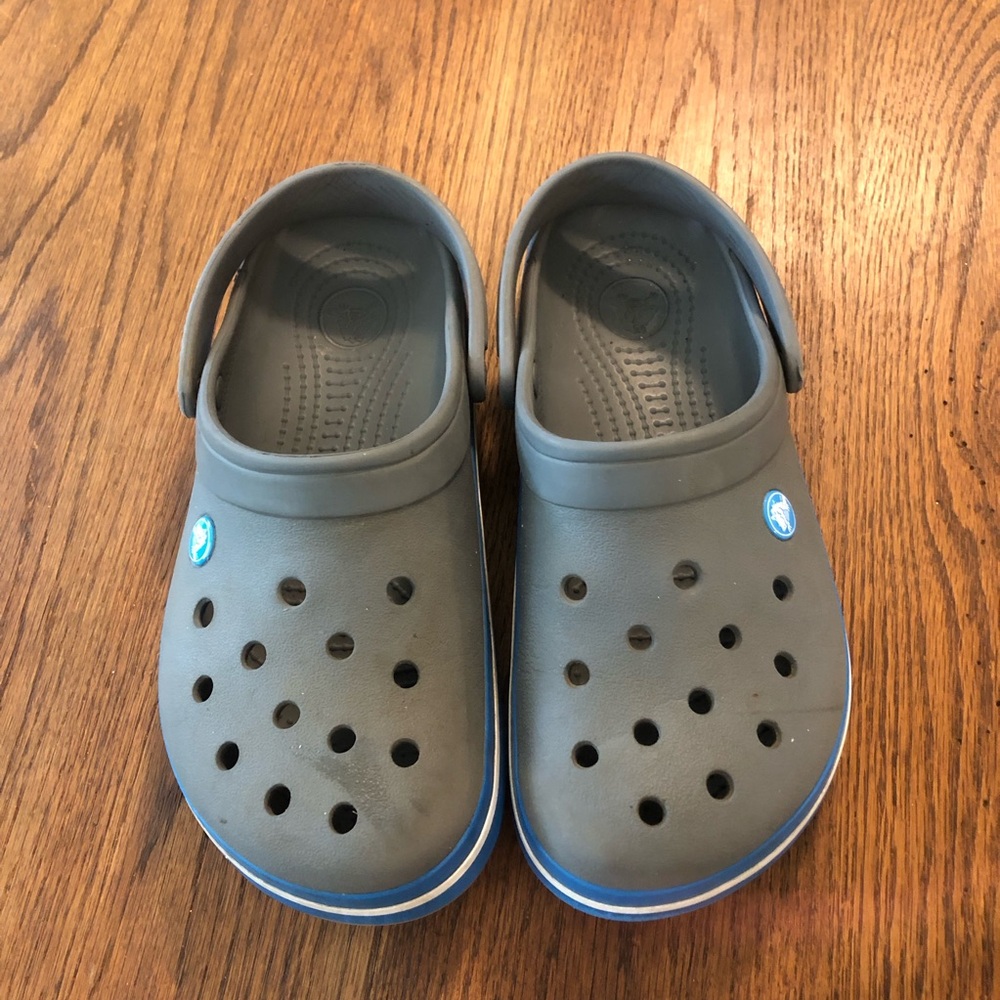 Crocs Crocband II Grey Blue Clogs Men's Sz 4 Women’s 6.